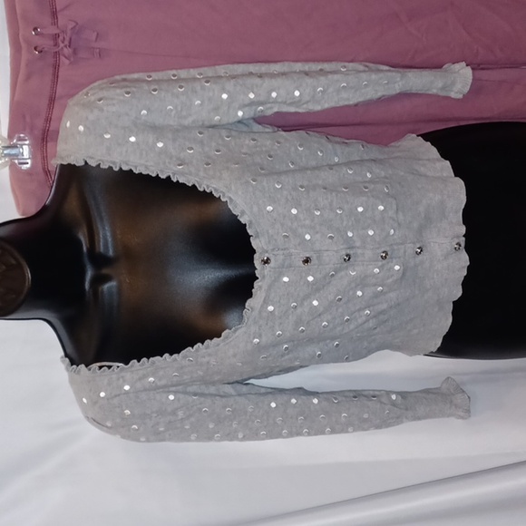 GUESS Mini Cropped Cardigan, gray w/white polka dots, scoop neck - Picture 1 of 7